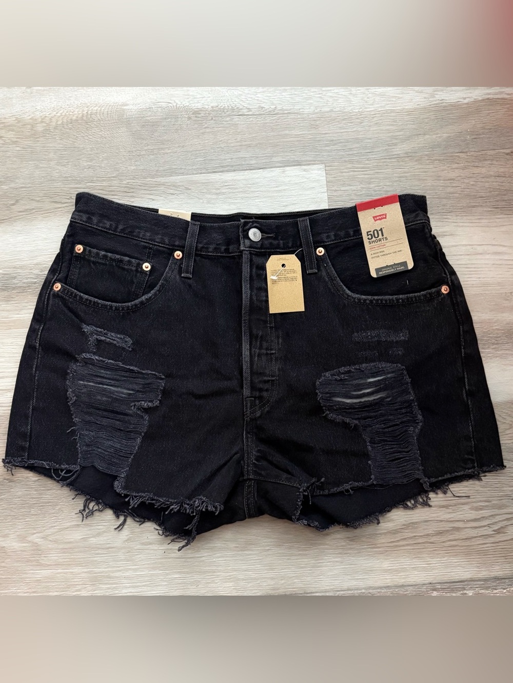 NWT LEVI 501 SHORTS